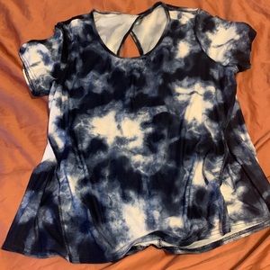 Old Navy active tee, perfect condition, size XL